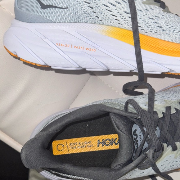 Hoka One One Clifton 8 SIZE 7D - Picture 4 of 7